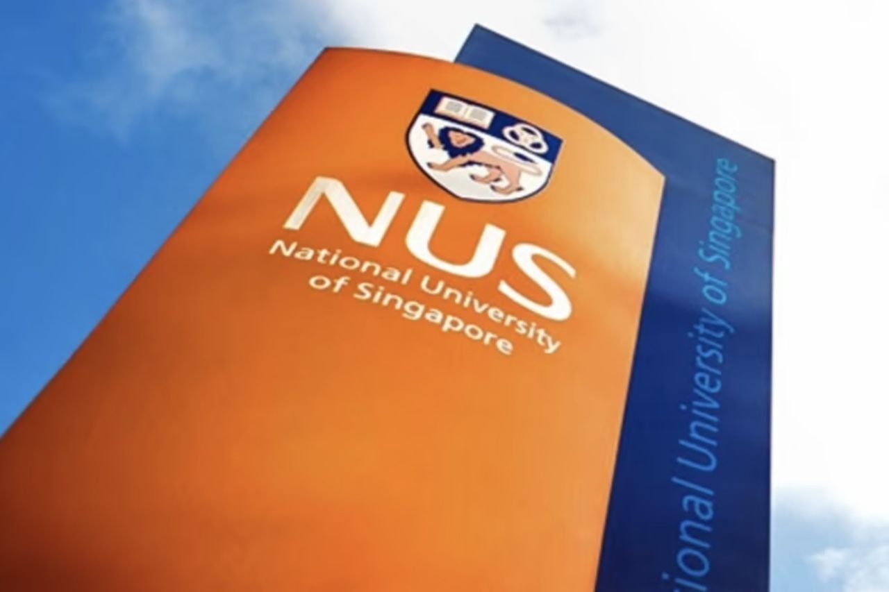 NUS Logo